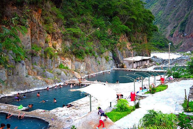 07 Day: Inca Jungle Adventure with Mountain Bike, Rafting, Zipline & Trek - Day 4: Trek onto the Inca Trail to Santa Teresa, with a family fruit stop