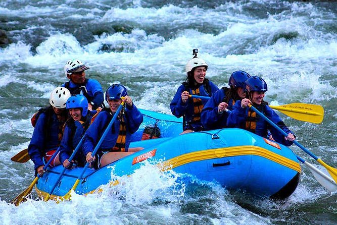 07 Day: Inca Jungle Adventure with Mountain Bike, Rafting, Zipline & Trek - Day 5: Aobamba Valley walk to Aguas Calientes (Intihuatana included)