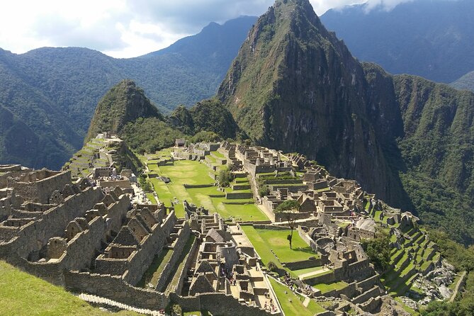2-Day Sacred Valley & Machu Picchu by Train - Small Group Tour - Urubamba lunch: a big buffet break before the fortress