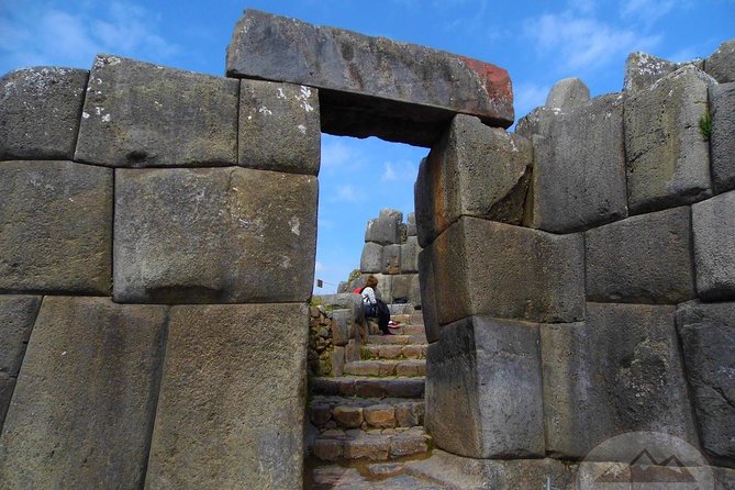 4-Day: All Included Excursion City Tour, Sacred Valley & MachuPicchu - Machu Picchu morning: early bus, guided 2.5 hours, and timed freedom