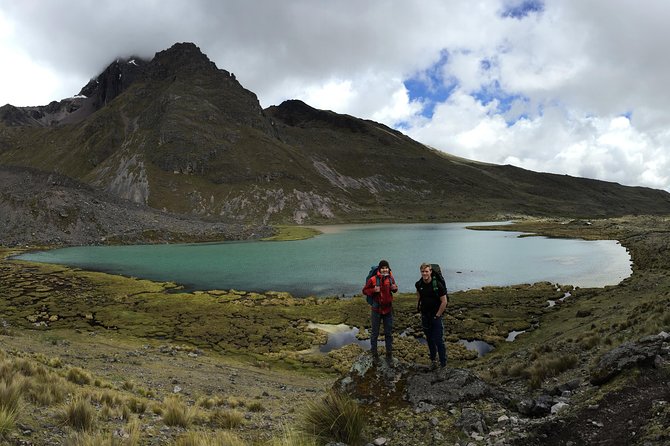 Ausangate Trek 5 Days - Day 3: Palomani Pass Ceremony and Lunch in Uchuy Phinaya