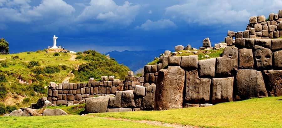 City Tour Cusco Qoricancha Sacsayhuaman y Tambomachay - Plaza de Armas: Where the Tour Gets Its Bearings