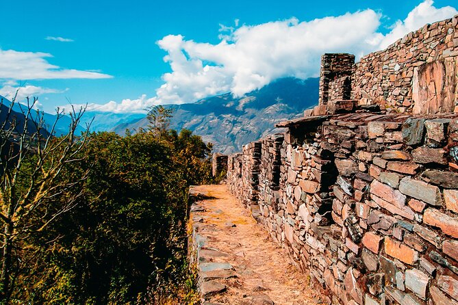 Classic Choquequirao Trek – 5 Days / 4 Nights - Day 4: backtracking from the ruins, cool Apurímac water, and a family welcome