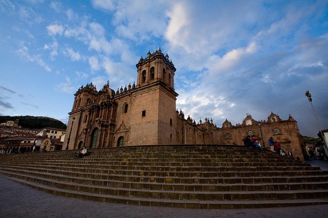 Cusco City Sightseeing, San Pedro Market, Cathedral and Qorikancha Temple - Hatun Rumiyoc Street and the Twelve-Angled Stone: Inca precision in plain sight