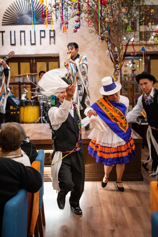 Cusco: Folkloric Andean Show & 3-Course Dinner at Tunupa - Drinks and the alcohol question: know what’s extra