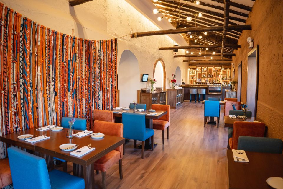 Cusco: Folkloric Andean Show & 3-Course Dinner at Tunupa - Service, allergies, and tipping: the small stuff that changes the night