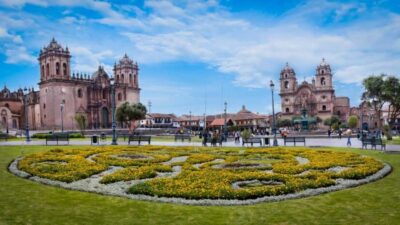 Cusco: Half-Day City Tour with Sacsayhuaman and Q'enco - Meeting at Cusco’s Main Square Fountain (And Finding Your Group)