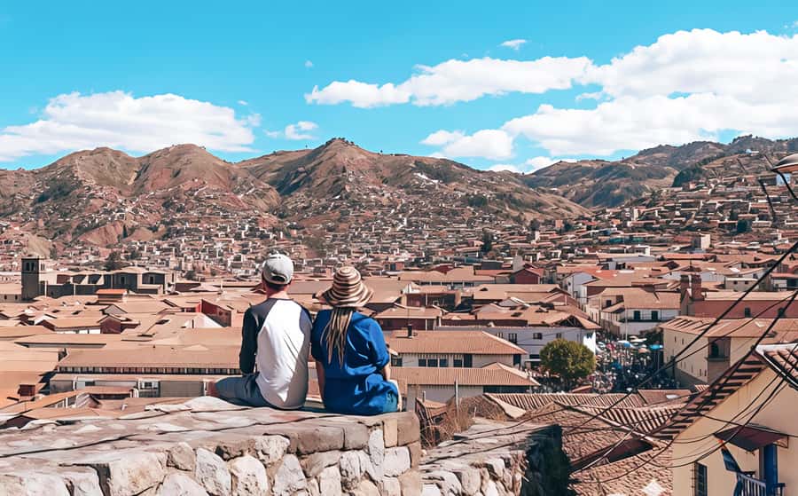 Cusco: Historic Walking Tour with Pisco Sour and Music Show - Where the tour starts in Plaza de Armas (and why it matters)