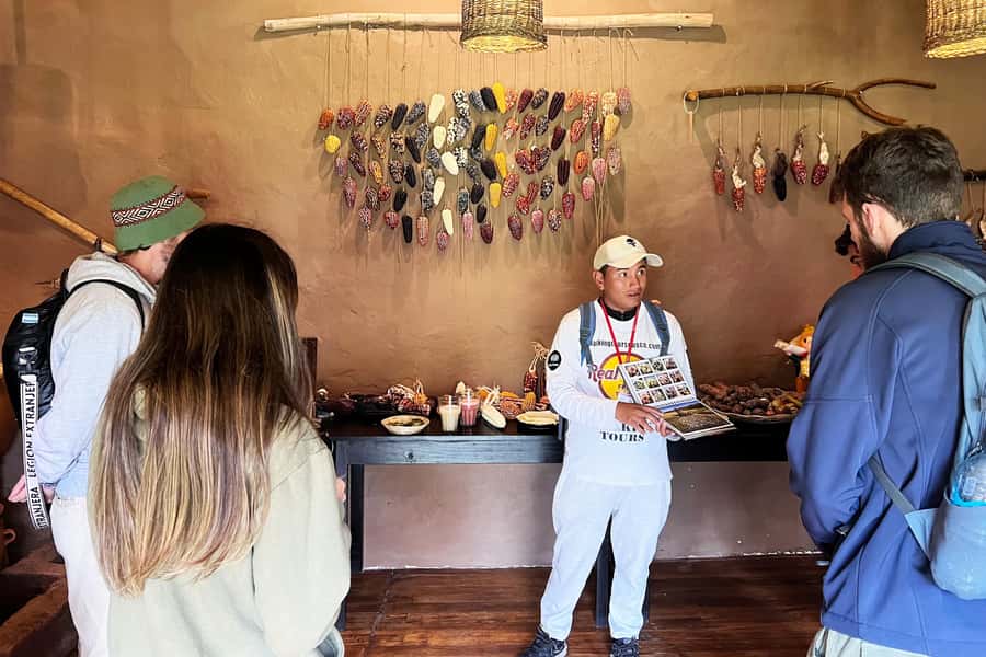 Cusco: Historic Walking Tour with Pisco Sour and Music Show - Cusco Cathedral and the Cathedral-to-Qoricancha storyline