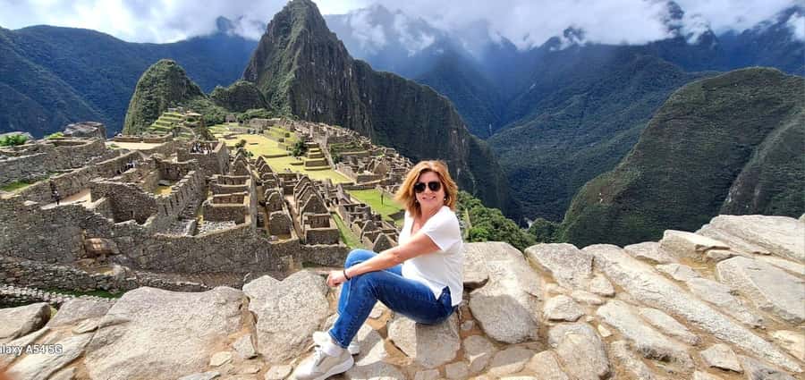 Cusco: Machu Picchu Day Trip with Train + Entrance ticket - Cusco pickup and the long-but-organized start