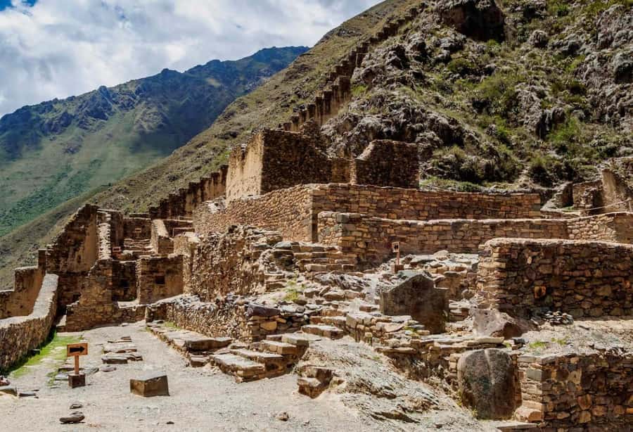 Cusco: Sacred Valley, Pisac, Ollantaytambo, Salt Mines Moray - Ollantaytambo’s fortress and living town streets