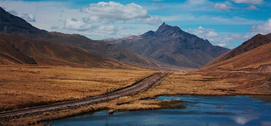 Cusco: Scenic Route of the Sun to Puno with Buffet Lunch - Cusco to Puno by Luxury Bus: What This Day Feels Like
