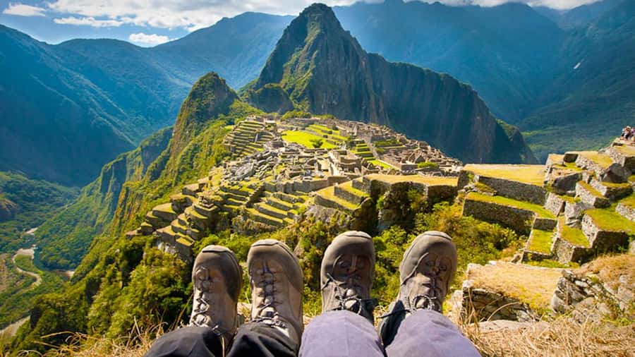 From Cusco: 1-day Machu Picchu Tour by Train - Machu Picchu guided tour: circuits, storytelling, and photo stops