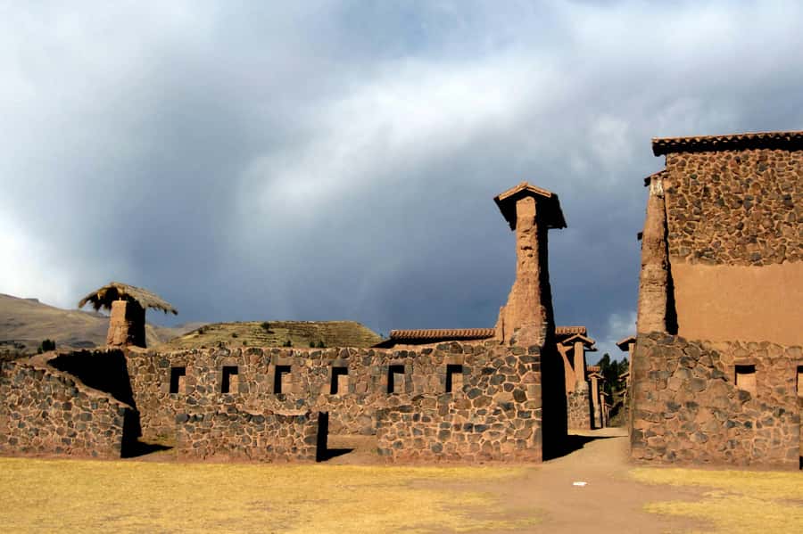 From Cusco: 2-Day Lake Titicaca Tour - Sicuani Lunch and Paso la Raya: Food + Mountain Views in One Package