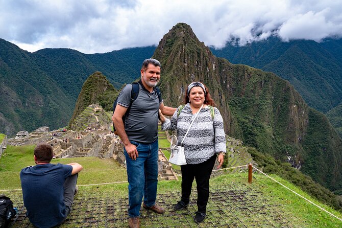 From Cusco - 2-Day Tour to the Sacred Valley and Machu Picchu with Lunch - Pisac Market and the Inca Agricultural Scene: What to Focus On