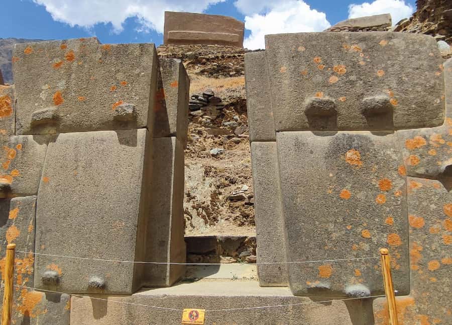 From Cusco: 2-Day Trip to the Sacred Valley and Machu Picchu - The Pisac craft market stop (and how to use it)