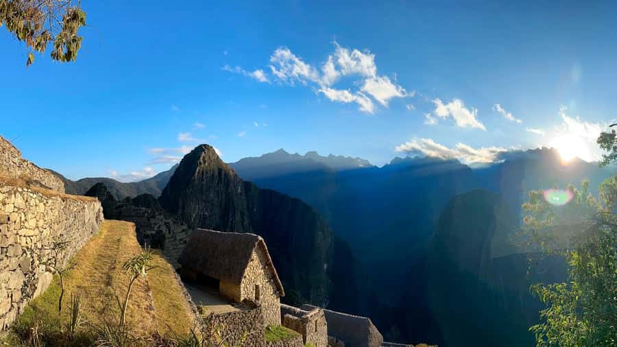From Cusco: 2-Day Trip to the Sacred Valley and Machu Picchu - Urubamba lunch break: flexible food time where you can reset