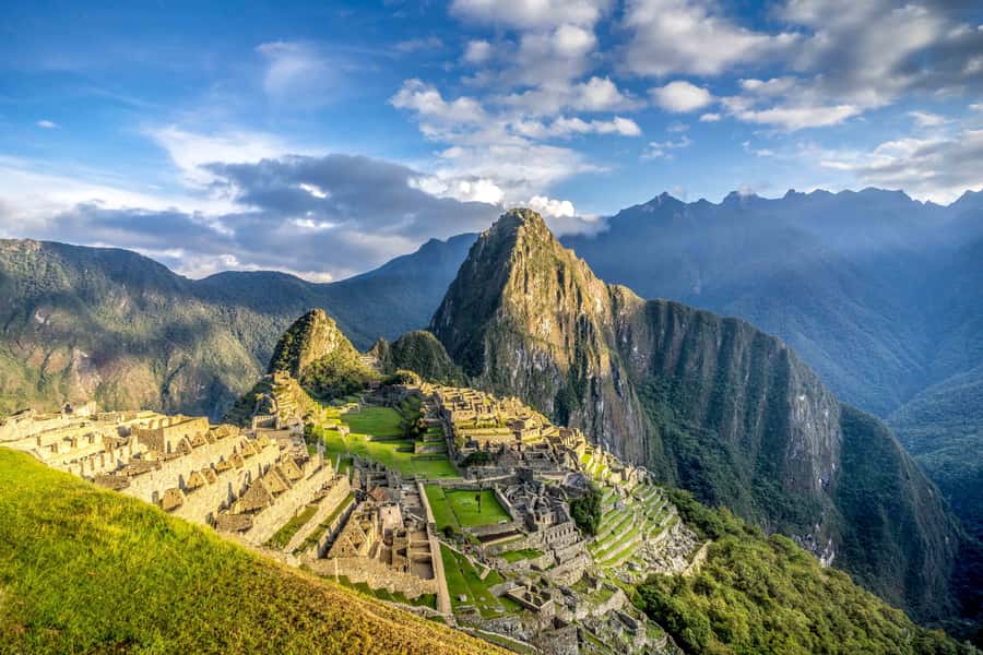 From Cusco: 4-Day Inca Jungle Adventure to Machu Picchu - Day 3: optional zipline, Hydroelectric checkpoint, and the train-track jungle trek to Aguas Calientes
