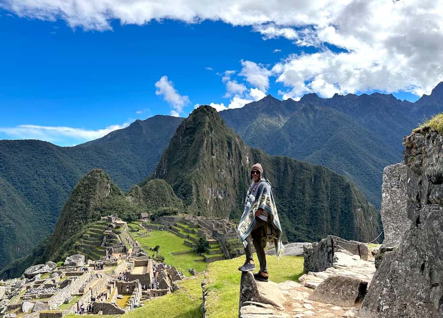 From Cusco: Full-Day Group Tour of Machu Picchu - Bus to the Machu Picchu entrance: fast, simple, and timing-driven