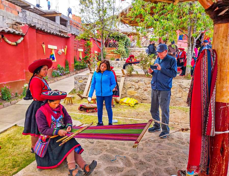 From Cusco: Moray, Maras Salt Mines & Chinchero Weavers Tour - Price and value: what $15 really buys you
