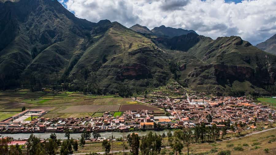 From Cusco: Sacred Valley ending in Ollantaytambo and Lunch - Cusco hotel pickup and the Urubamba River corridor