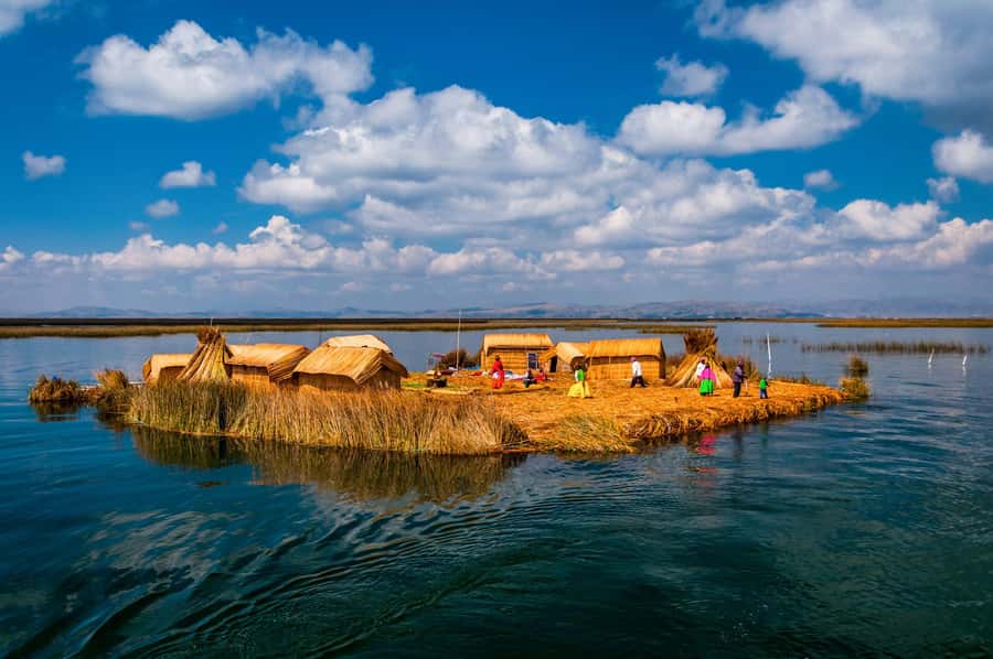 From Cusco: Titicaca Lake - Full day tour with sleeper bus - The sleeper bus: comfortable seats, but plan around real-world comfort