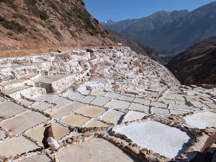 From Ollantaytambo:Moray, Salt Mines, Chinchero end in Cusco - From Ollantaytambo to Cusco: The Best Way to Link the Sacred Valley