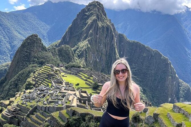 Full Day Private Guided Tour in Machu Picchu - Lunch in Aguas Calientes at Julian: a meal that keeps you moving