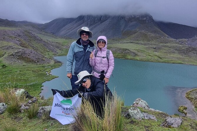 Full-Day Tour to Ausangate 7 Lakes - The guides: what makes the difference on a day like this