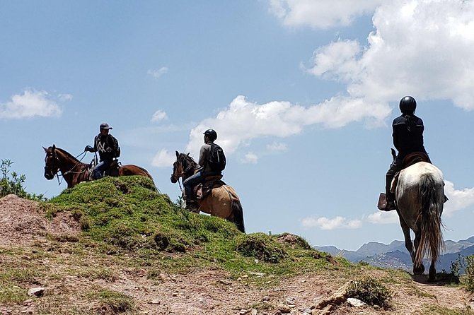 Horseback Tour in cusco to Temple of the Moon & Hidden temples - What to wear and bring for a comfortable horseback ride in Cusco