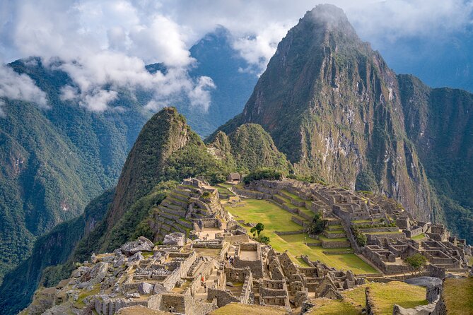 Inca Trail 4 Day Adventure to Machu Picchu with Panoramic Train - Entering the Trail: 5:00 a.m. pickup and the Cusco warm-up