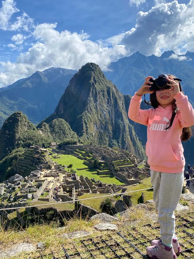 Machu Picchu: Group Guided Tour - Entering Machu Picchu the practical way: from Aguas Calientes to the front gate
