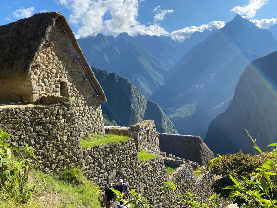 Machu Picchu: Group Guided Tour - Main platforms photo time: how the tour turns ruins into real portraits