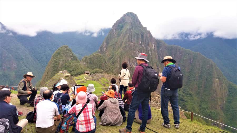 Machu Picchu: Private Tour Guide Service - The 2-hour guided tour inside Machu Picchu: what you actually see