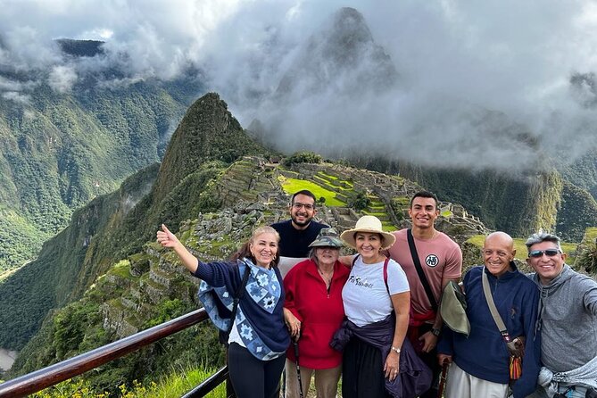 Machupicchu 1 day tour - Train to Aguas Calientes: the scenic rhythm (and the clock)