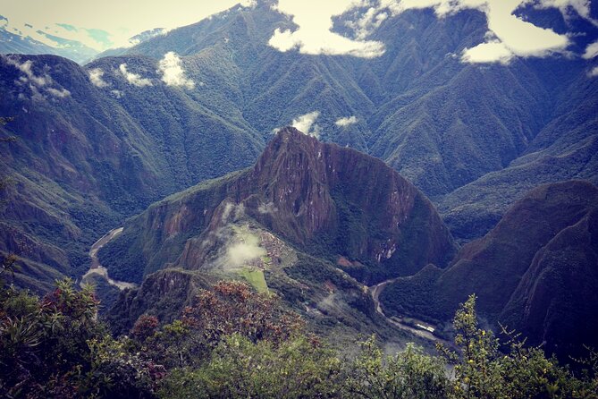 Machupicchu full day - The guide factor: queue help and real answers during your visit