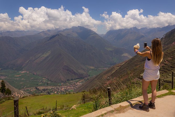 MachuPicchu Private Full Day Tour by Vistadome train from Cusco - Inside Machu Picchu: about 2 hours of highlights with room to breathe