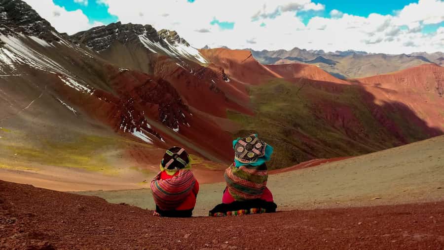 Peru: Rainbow Mountain and Red Valley View Point Tour - Phullawasipata to the Trail Overlook Deck: Fauna, Lagoons, and Real Andean Life