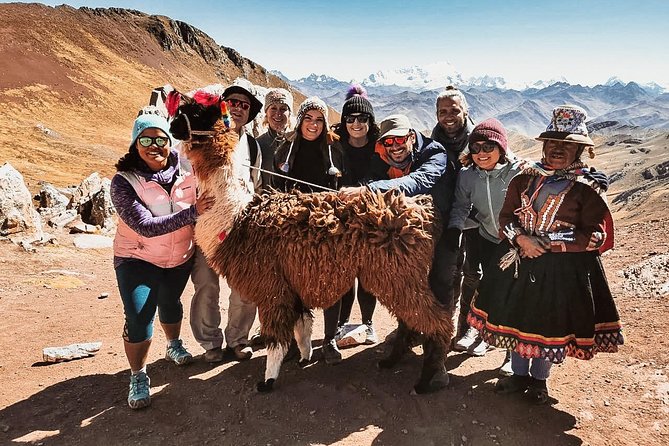 Private Palccoyo Rainbow Hike Without the Crowds - Palccoyo Rainbow Mountain: what you’re really going to see