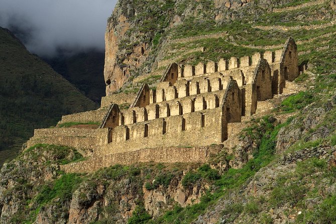 Private Tour: 6 days|| Cusco || MachuPicchu ||Rainbow Mountain|| - Rainbow Mountain (Vinicunca) Day 4: the 4 a.m. start, plus oxygen and walking sticks