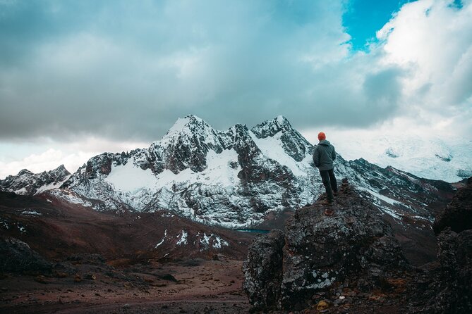 Rainbow Mountain and Red Valley Hike – 2 Days / 1 Night - What you get beyond photos: guide leadership, food, and camp comfort