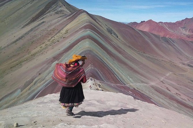Rainbow Mountain Perú Full Day Group Shared Service - The big draw: Vinicunca’s 5,036 m rainbow stripes