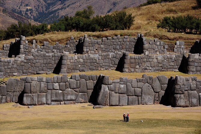 Sacsayhuaman Temple, Tambomachay and Puca Pucara Half-Day Tour - Q’enqo’s rock shrine: winding passages, sacrifice altar, and possible access limits