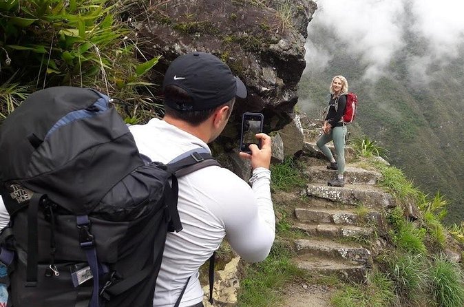 Short Inca Trail To Machu Picchu - Guides, language, and why the team approach matters