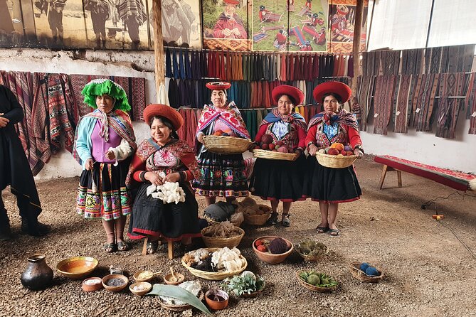 The Textile Workshop Experience in Cusco Region - Natural Dyes and Plant Picking: A Hands-On Color Lesson